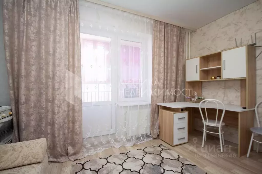 Студия Тюменская область, Тюмень ул. Парада Победы, 9 (20.4 м) - Фото 0