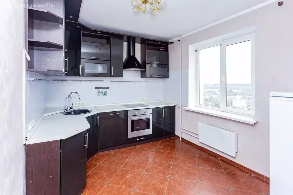 3-комнатная квартира: посёлок городского типа ВНИИССОК, улица Дружбы, ... - Фото 2