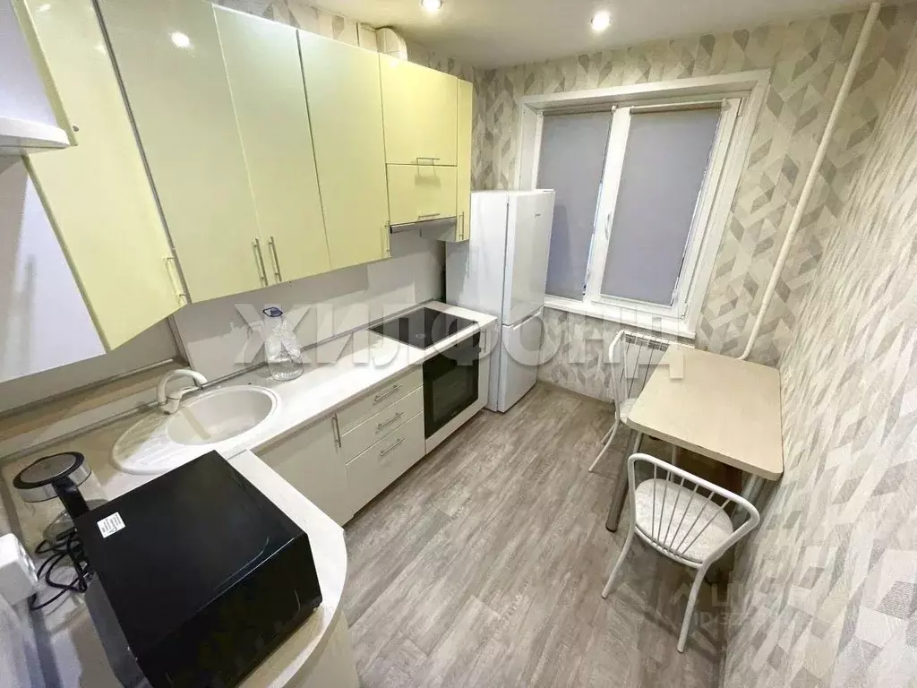 3-к кв. Новосибирская область, Новосибирск ул. Челюскинцев, 15/1 (60.0 ... - Фото 1