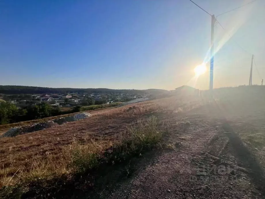 Участок в Крым, Симферопольский район, Трудовское с/пос, с. ... - Фото 2