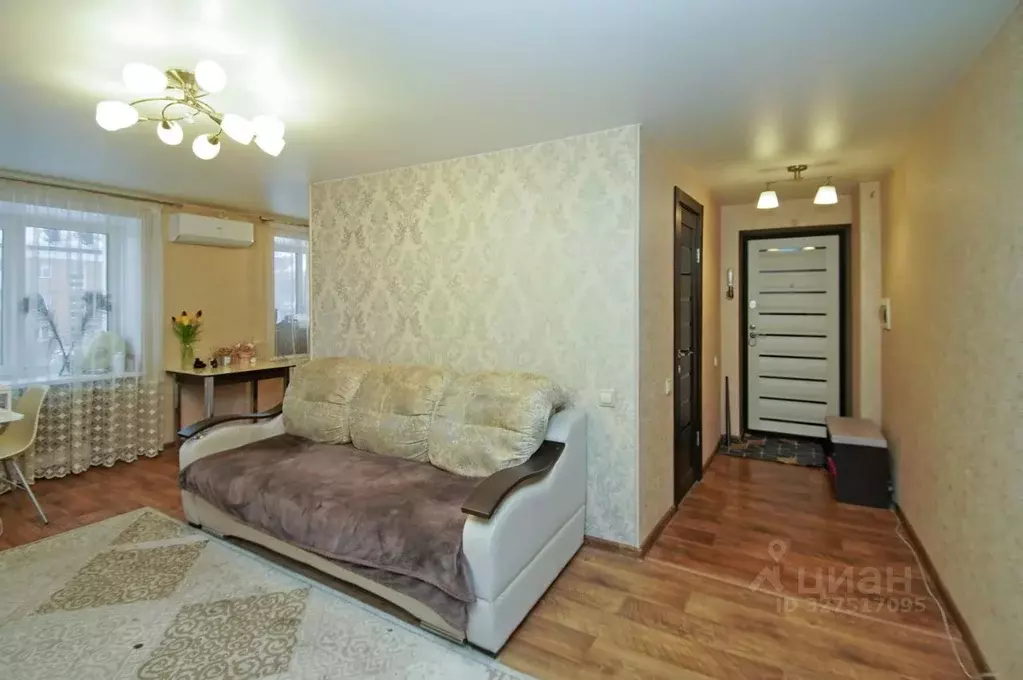 2-к кв. Омская область, Омск наб. Иртышская, 26 (43.6 м) - Фото 1