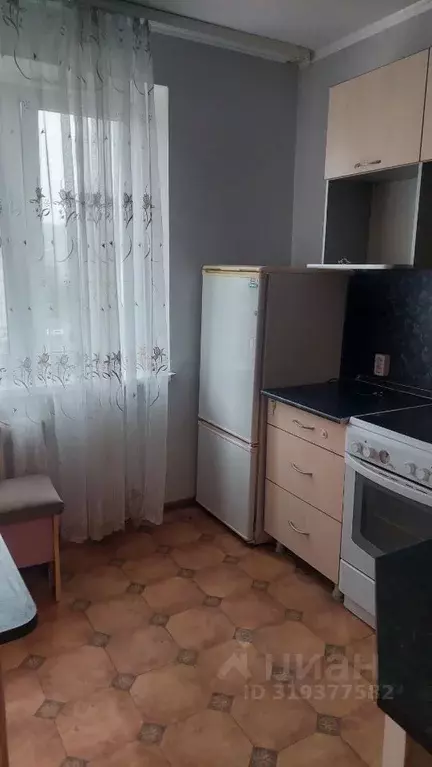 1-к кв. Курганская область, Курган Заозерный жилрайон, 1-й мкр, 35 ... - Фото 0