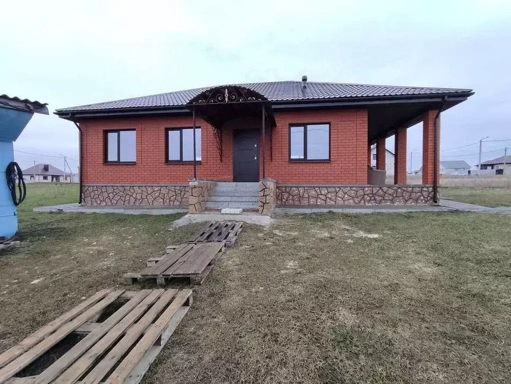 Дом в Белгородская область, Белгородский район, с. Стрелецкое ул. ... - Фото 0