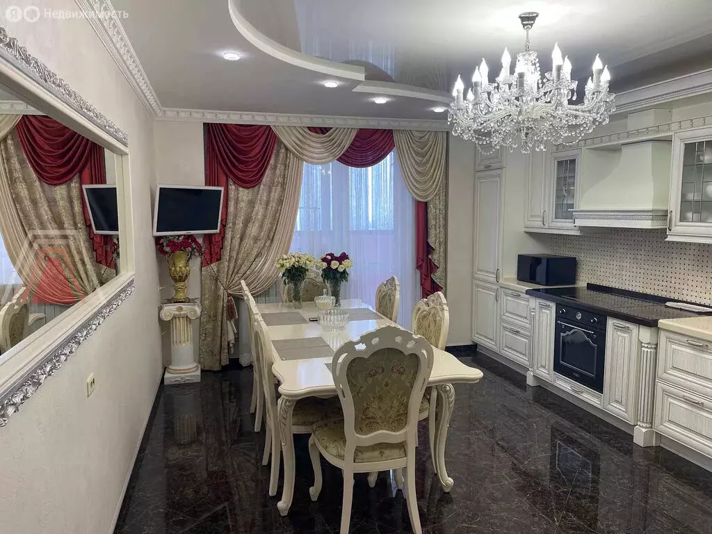 3-комнатная квартира: Уфа, улица Пушкина, 45/2 (140 м) - Фото 1