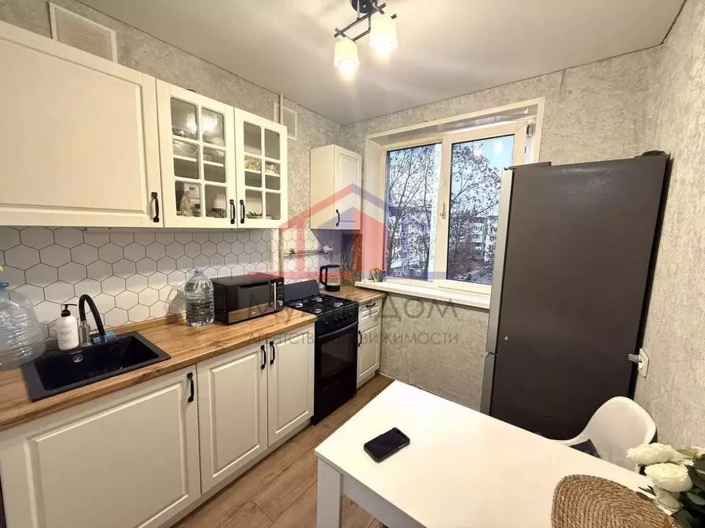 2-к кв. Белгородская область, Старый Оскол Весенний мкр, 5А (44.0 м) - Фото 1