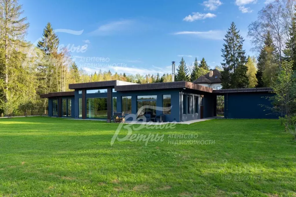 Дом в Москва № 407 кв-л,  (300 м) - Фото 1