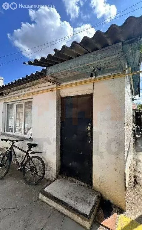 Дом в Саки, улица Калинина (91 м) - Фото 1