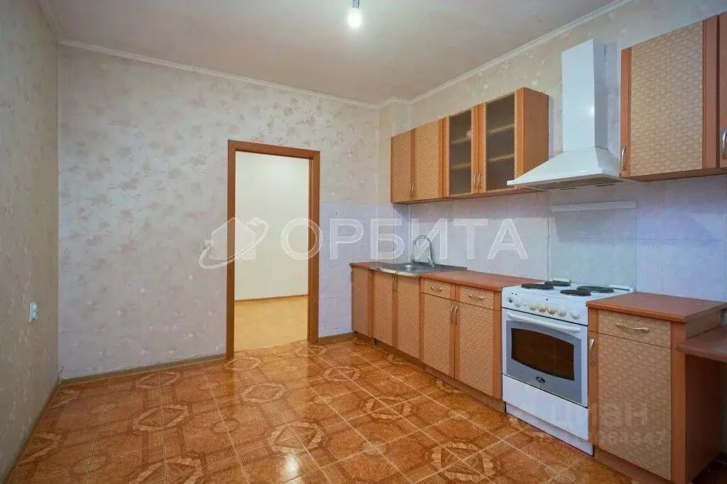 3-к кв. Тюменская область, Тюмень Сургутская ул., 11к4 (97.7 м) - Фото 1