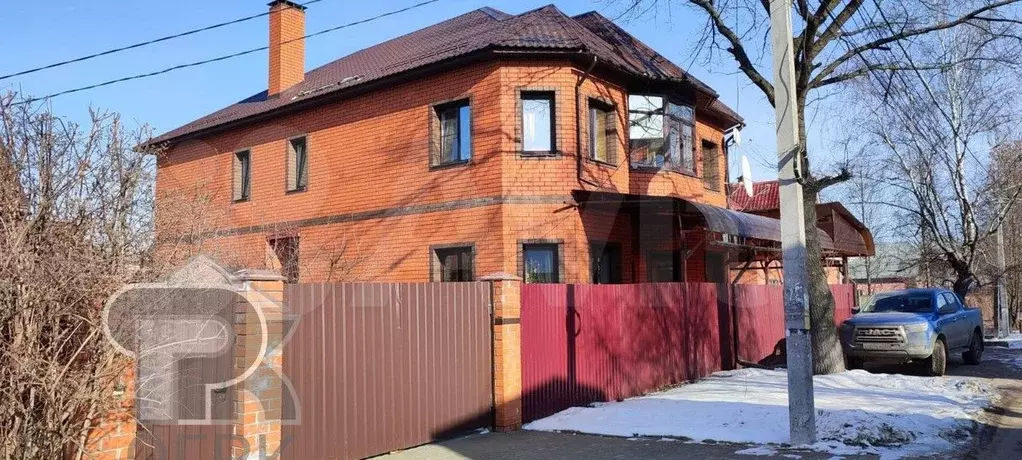 Дом 334 м на участке 6 сот. - Фото 0