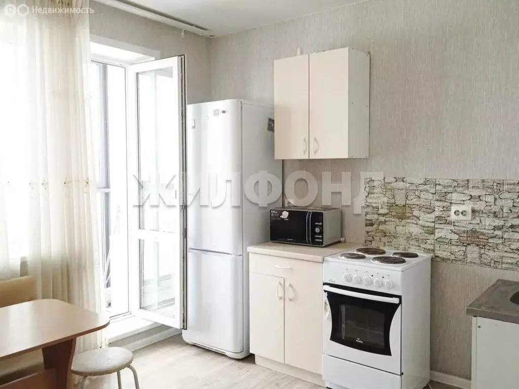 Квартира-студия: Новосибирск, улица Ивана Севастьянова, 10 (28.6 м) - Фото 1