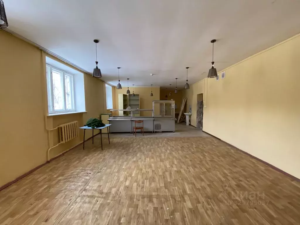 Помещение свободного назначения в Коми, Усинск Парковая ул., 9/1 (111 ... - Фото 1