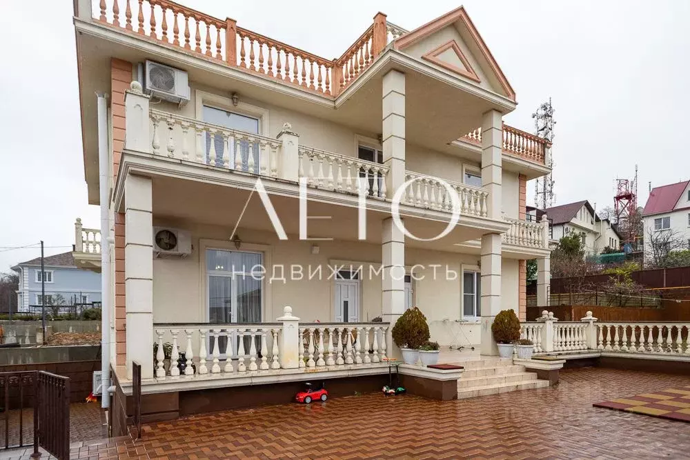 Дом в Краснодарский край, Сочи Блиново мкр, ул. Лесная, 6/27 (420 м) - Фото 1