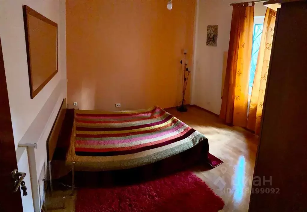 2-к кв. Крым, Алушта ул. Карла Маркса, 11 (50.0 м) - Фото 0