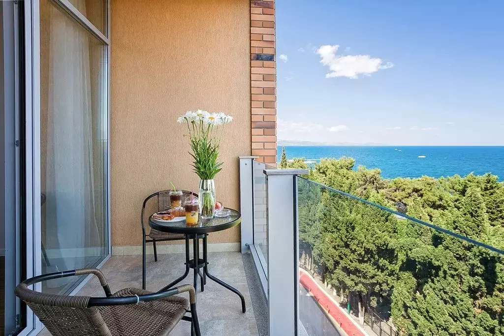 Комната Крым, Алушта ул. Набережная, 18 А - Фото 0