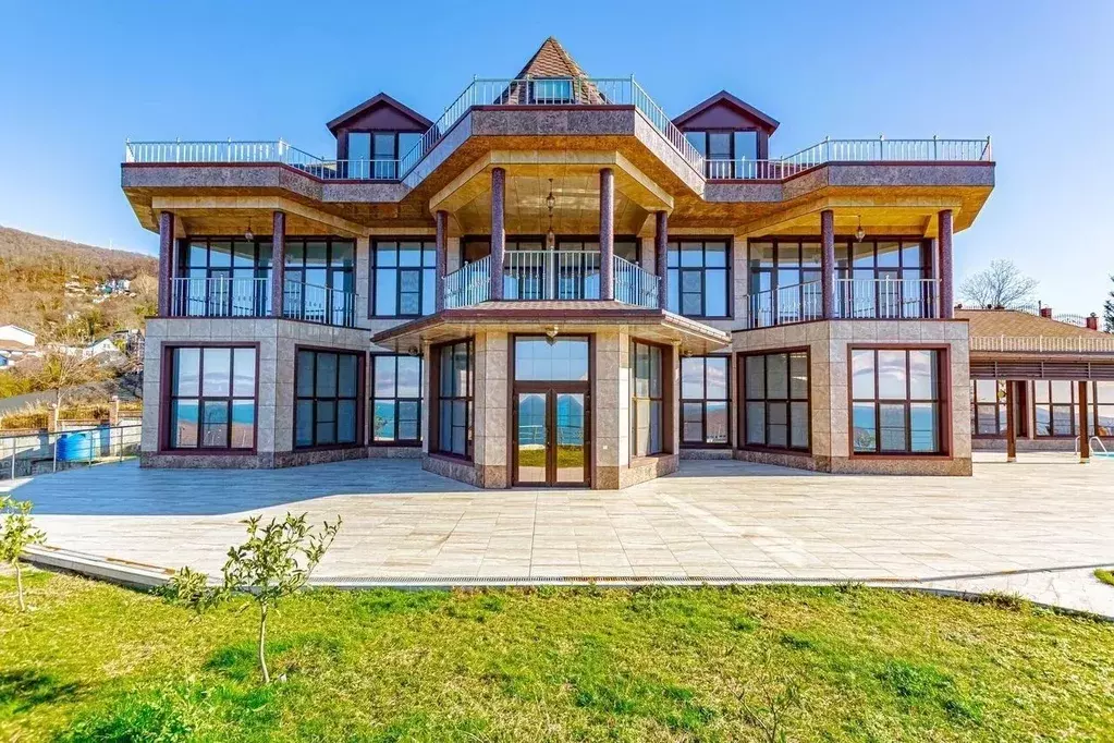 Дом в Краснодарский край, Сочи ул. Ворошиловградская (500 м) - Фото 1