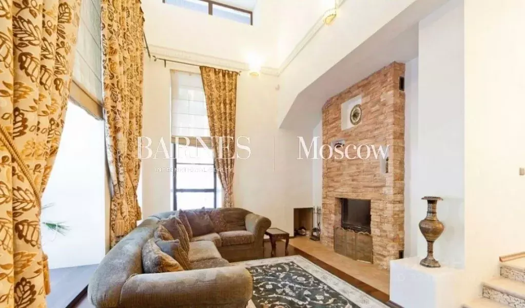 Дом в Московская область, Одинцовский городской округ, пос. Барвиха ш. ... - Фото 1