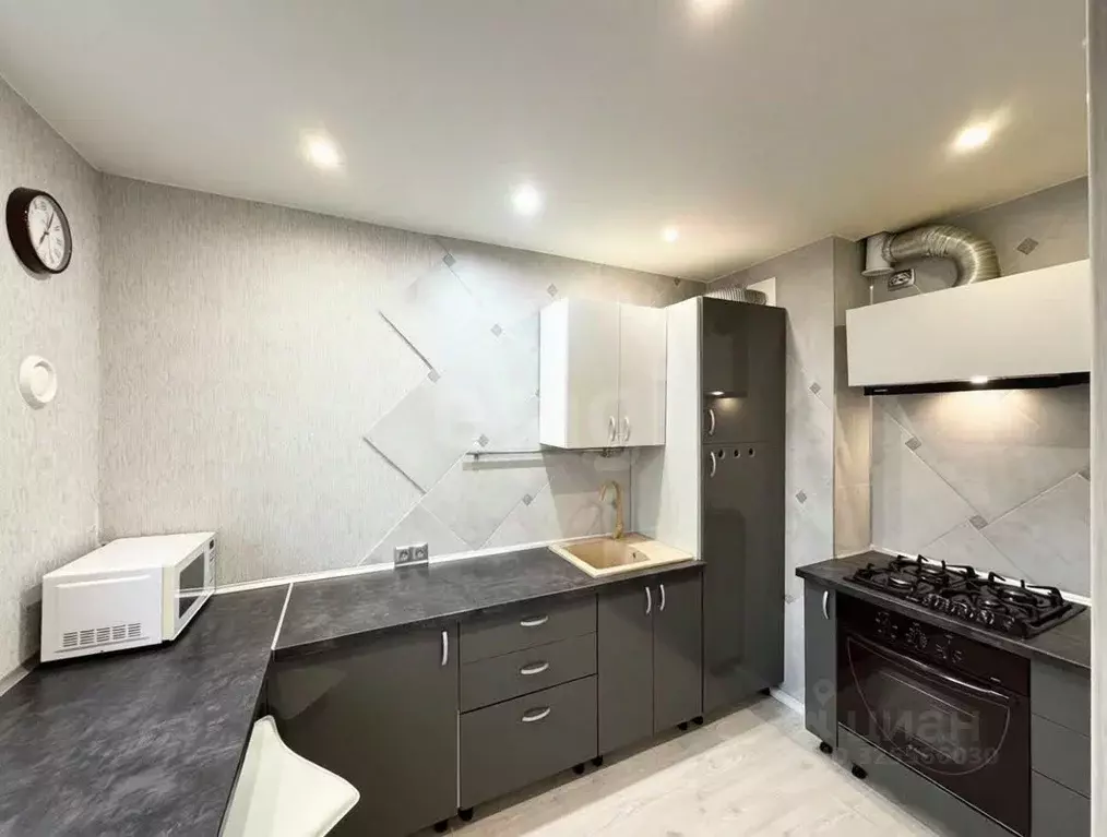 1-к кв. Калининградская область, Гурьевский муниципальный округ, пос. ... - Фото 1