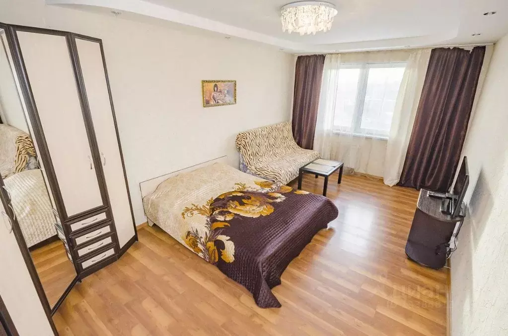 2-к кв. Свердловская область, Екатеринбург ул. Луганская, 4 (85.0 м) - Фото 1