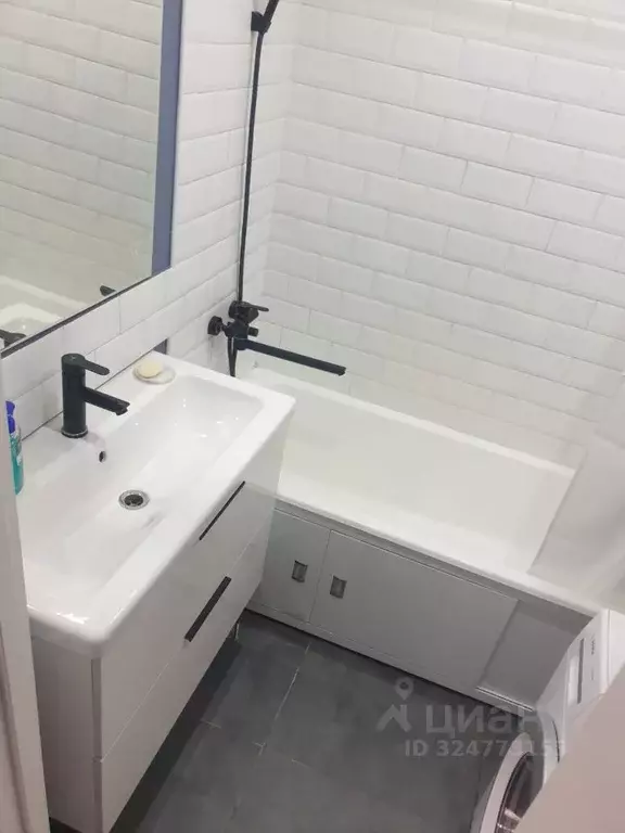 2-к кв. Москва ул. Лескова, 28к1 (51.7 м) - Фото 0