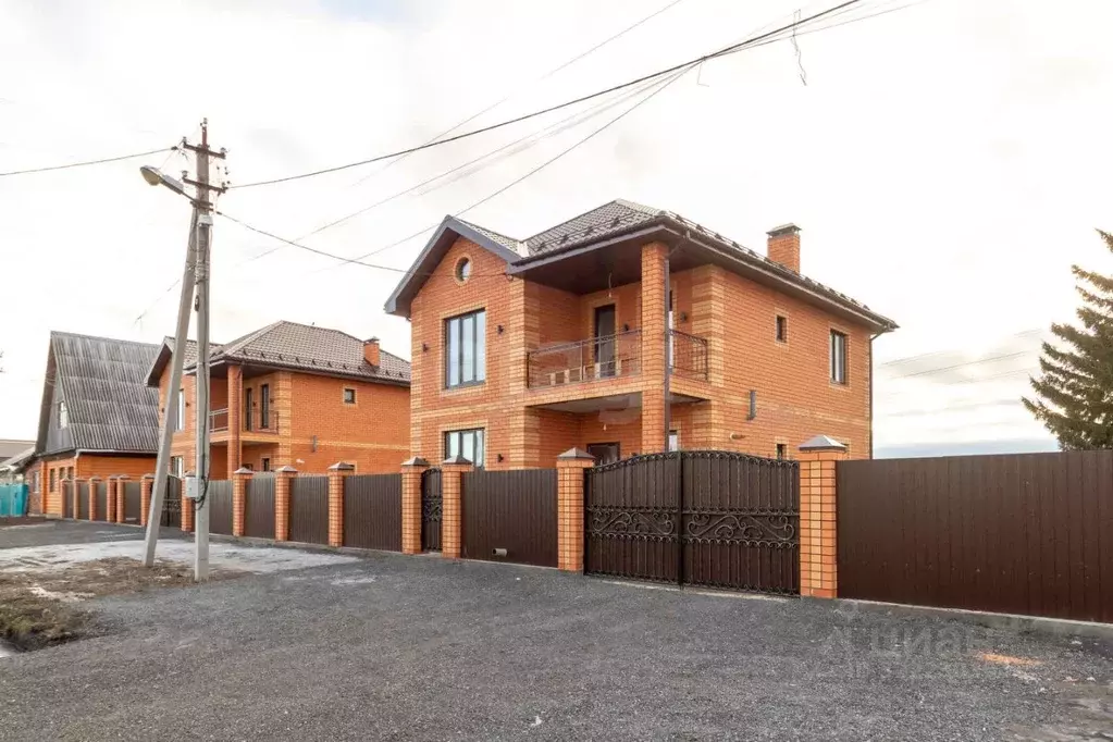 Дом в Тюменская область, Тюмень Казарово мкр, ул. Мирная (151 м) - Фото 1