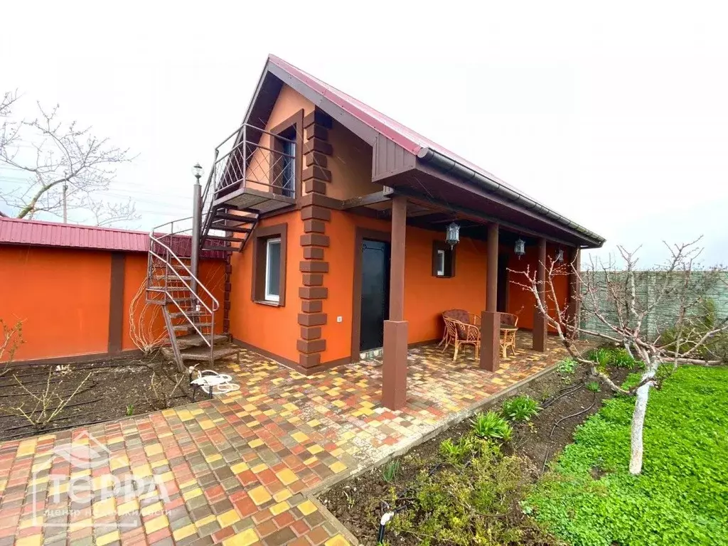 Дом в Крым, Сакский район, Штормовское с/пос, с. Крыловка ул. Мира ... - Фото 1