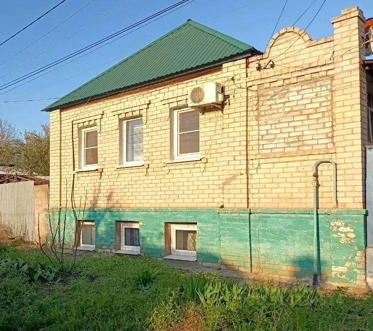 Дом в Волгоградская область, Волгоград ул. Полковника Батюка (105 м) - Фото 0