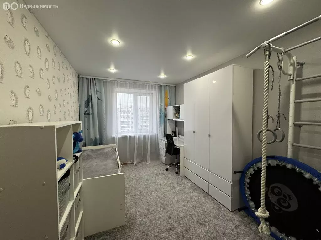 3-комнатная квартира: Екатеринбург, улица Викулова, 63к3 (64.9 м) - Фото 1