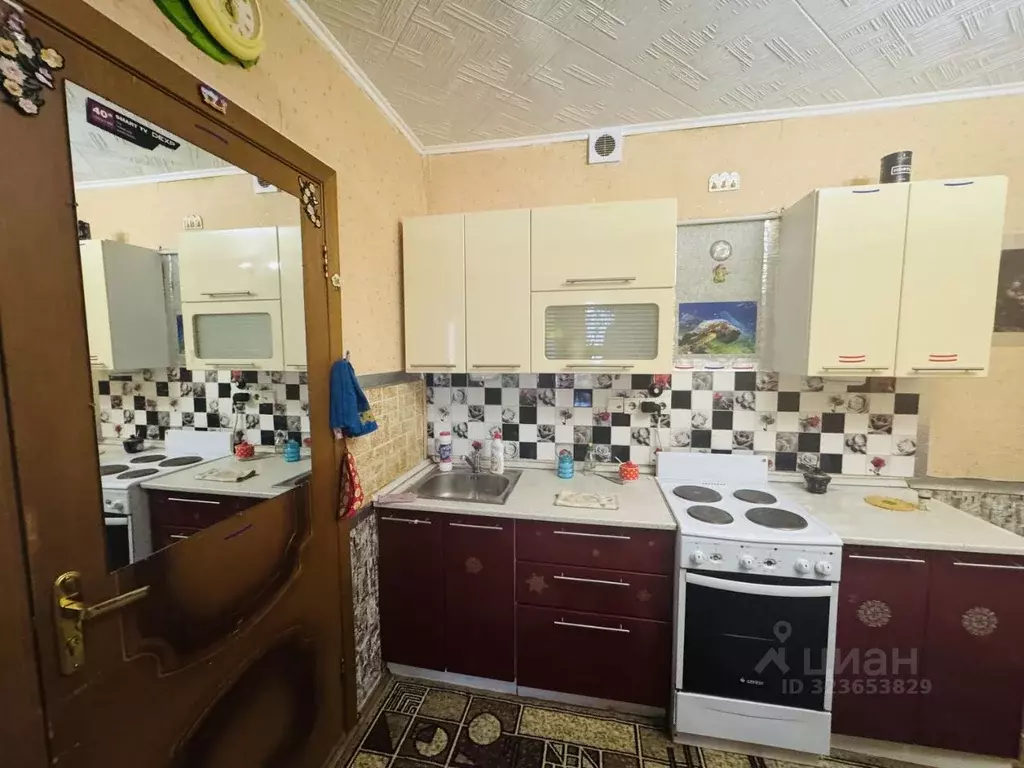 2-к кв. Омская область, Омск Радуга мкр, ул. 11-я Чередовая, 5 (32.0 ... - Фото 1