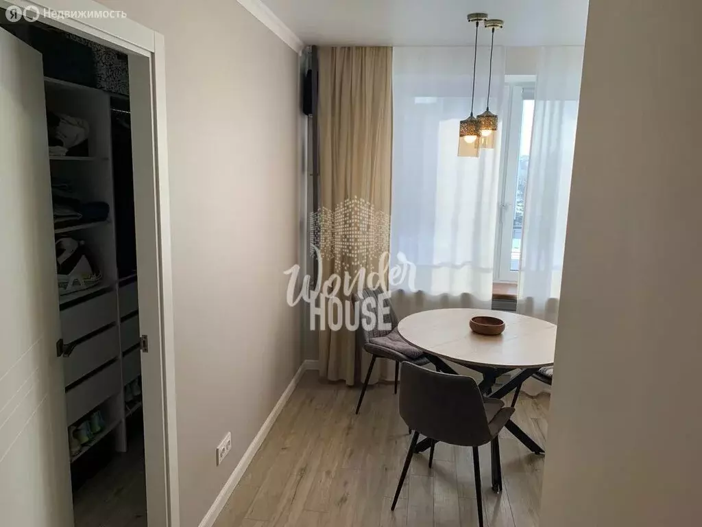 2-комнатная квартира: Тюмень, улица Газовиков, 36 (51 м) - Фото 0