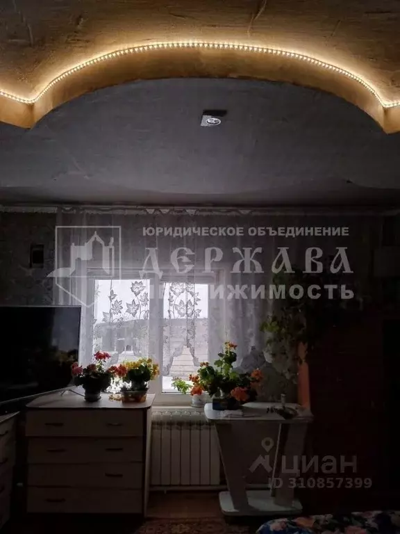 Дом в Кемеровская область, Топкинский муниципальный округ, пос. Шишино ... - Фото 0