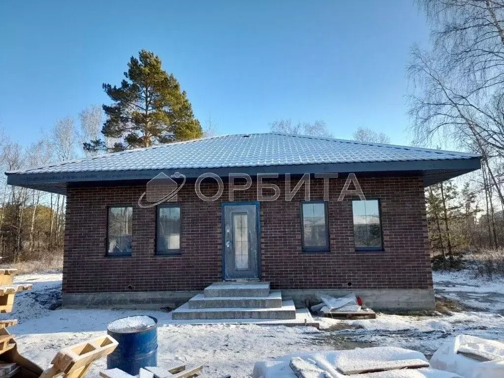 Дом в Тюменская область, Тюменский муниципальный округ, с. Перевалово ... - Фото 1