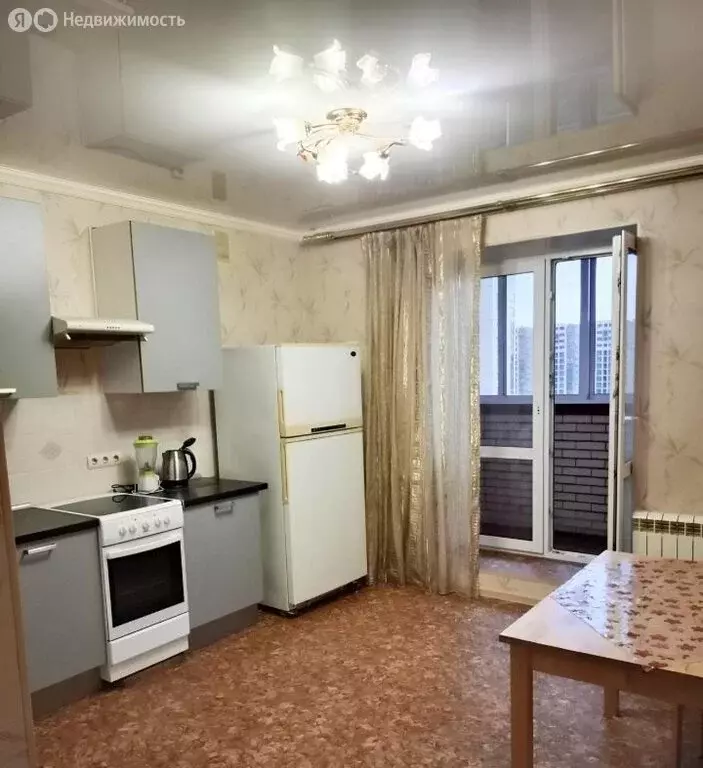 1-комнатная квартира: Омск, проспект Комарова, 16 (42 м) - Фото 1