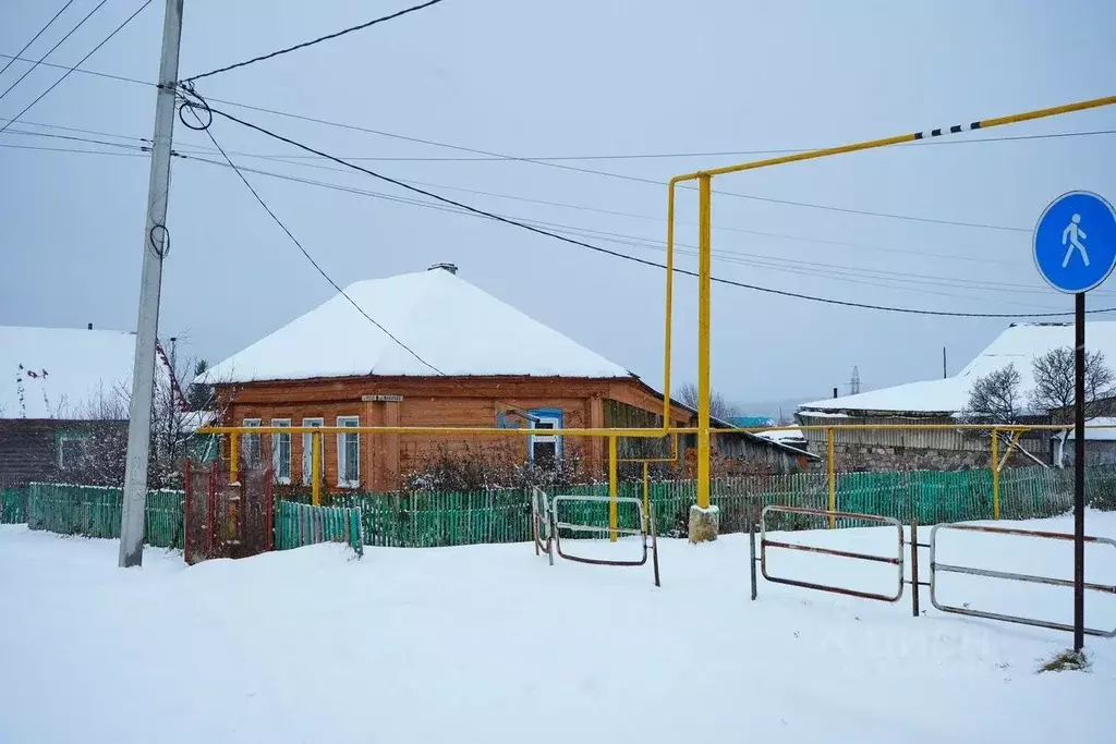 Дом в Челябинская область, Верхний Уфалей Красная ул. (51 м) - Фото 1