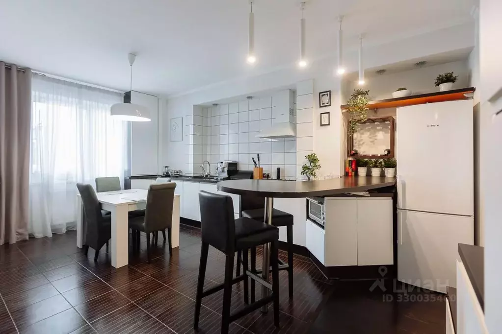 3-к кв. Калининградская область, Калининград Комсомольская ул., 85 ... - Фото 1
