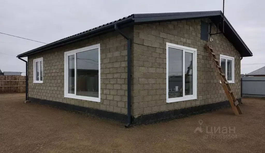 Дом в Красноярский край, Сосновоборск пер. Центральный, 6 (100 м) - Фото 1