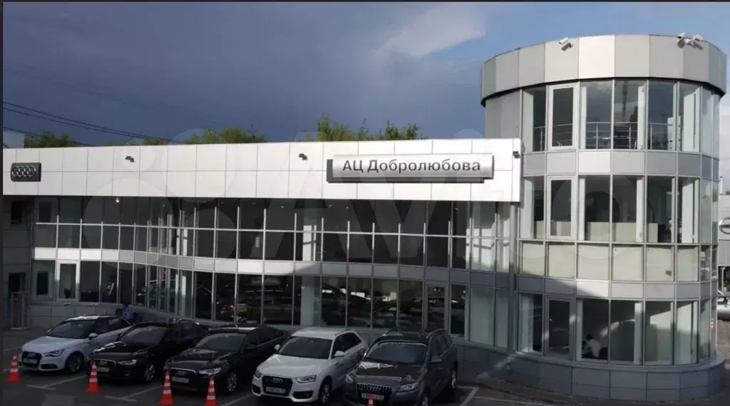 Аренда Шоурума в Автосалоне - 1500,0 м - Фото 1
