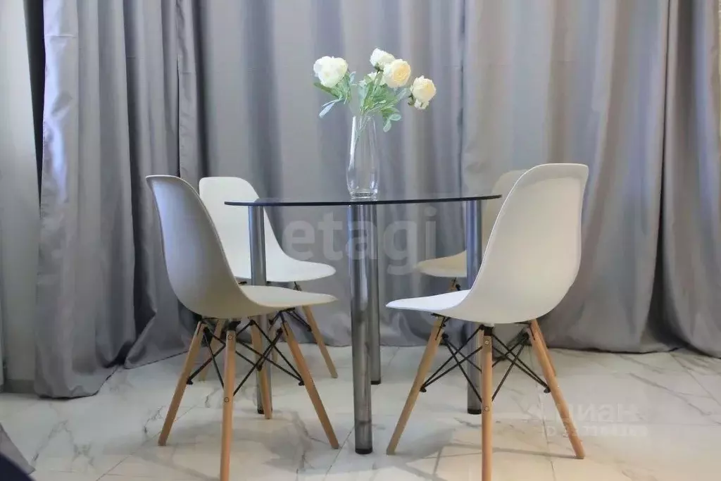 2-к кв. Новосибирская область, Новосибирск ул. Декабристов, 10 (70.0 ... - Фото 2