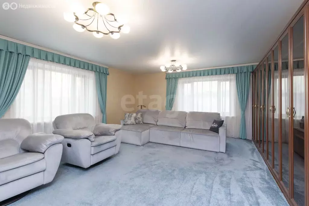 3-комнатная квартира: Тюмень, Олимпийская улица, 8к3 (168.6 м) - Фото 1