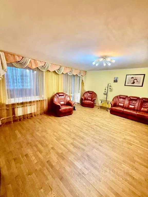 3-к кв. Белгородская область, Белгород ул. Губкина, 16б (105.1 м) - Фото 2