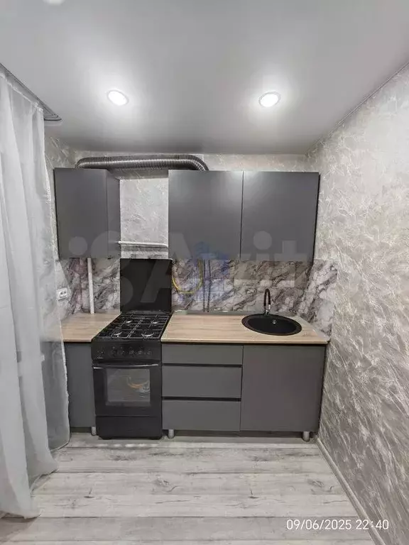 2-к. квартира, 45 м, 5/5 эт. - Фото 0
