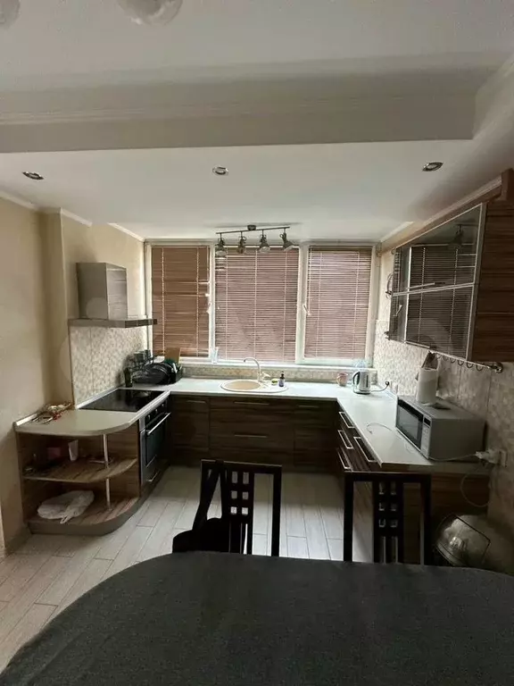 2-к. квартира, 60 м, 4/16 эт. - Фото 0