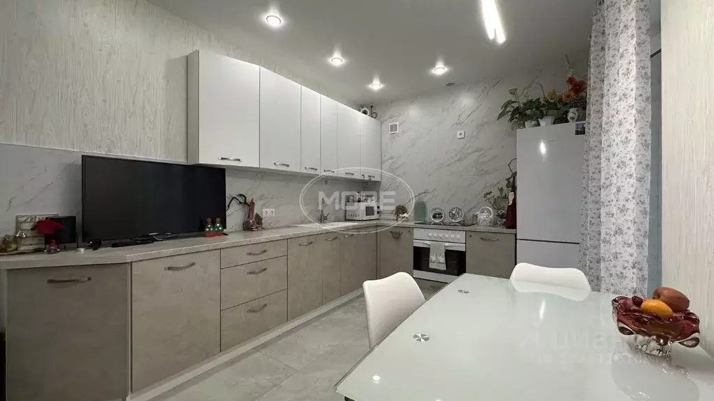 2-к кв. Калининградская область, Пионерский Октябрьская ул., 3Б к2 ... - Фото 1