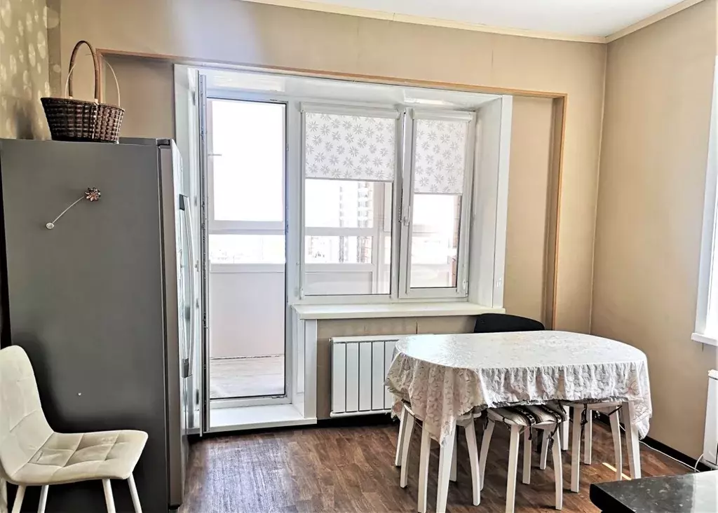 2-к кв. Иркутская область, Иркутск ул. Дыбовского, 8/1 (60.0 м) - Фото 1