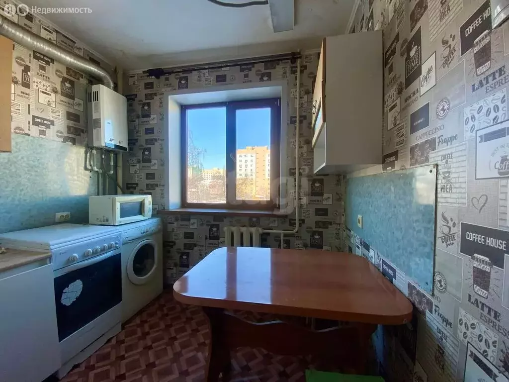 3-комнатная квартира: Энгельс, Минская улица, 28 (57.5 м) - Фото 1