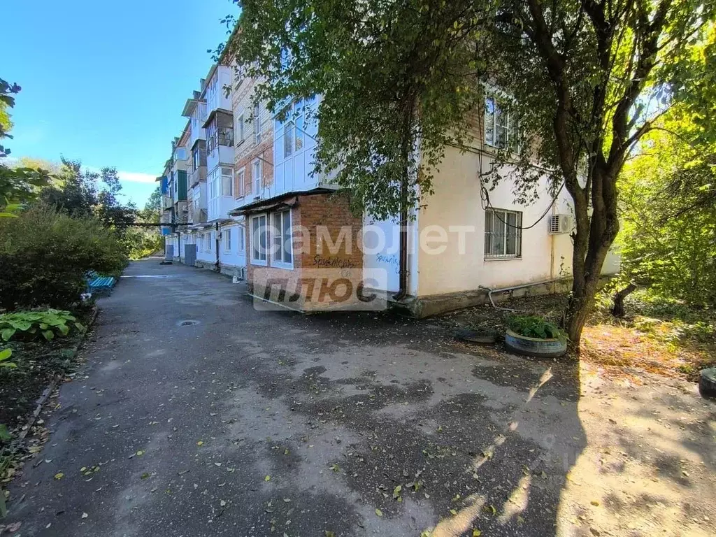 3-к кв. Краснодарский край, Апшеронск Кооперативная ул., 6 (54.3 м) - Фото 1