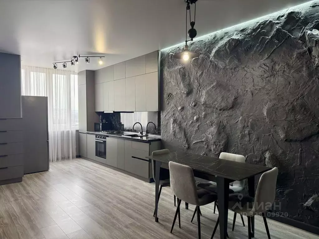 2-к кв. Северная Осетия, Владикавказ ул. Астана Кесаева, 44Е (106.0 м) - Фото 1