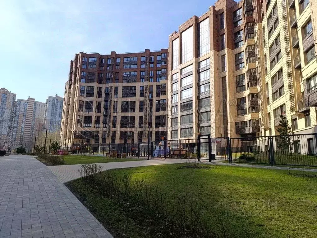 Гараж в Санкт-Петербург Лиственная ул., 20к2 (13 м) - Фото 0