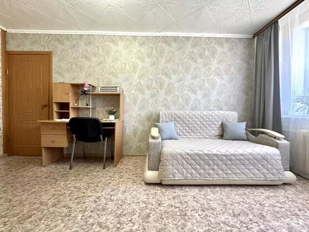 1-к кв. Тюменская область, Тобольск 10-й мкр, 9 (35.0 м) - Фото 0