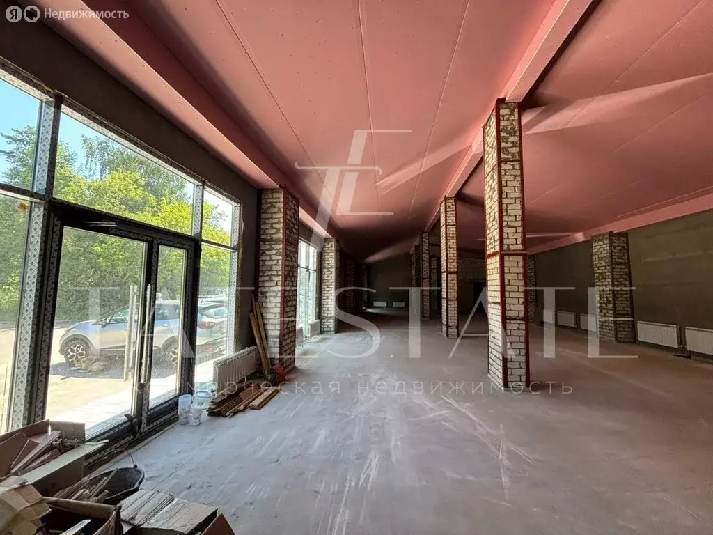 Торговая площадь (340 м) - Фото 2