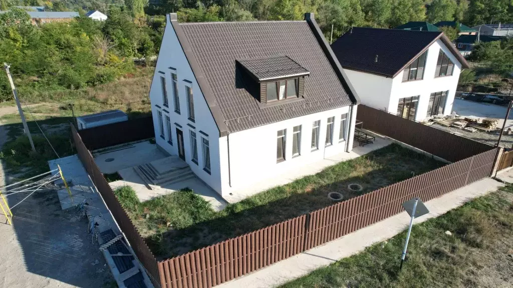 Дом в Адыгея, Майкоп ул. Крымская (170 м) - Фото 1